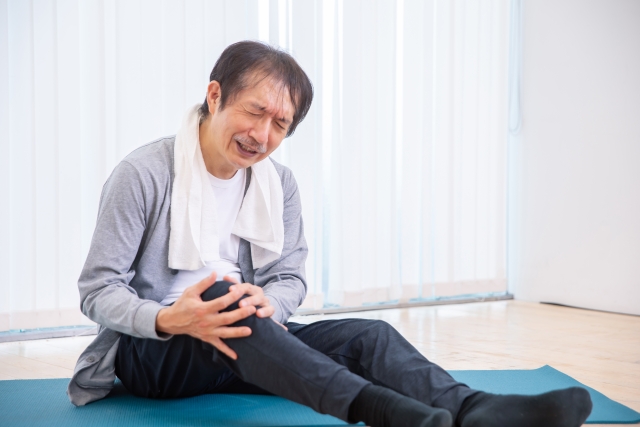 膝に水が溜まる